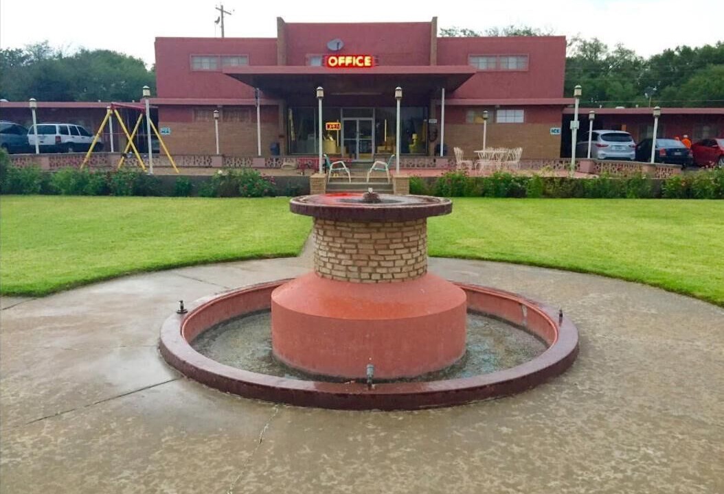 Photo of Outdoor in Clarendon