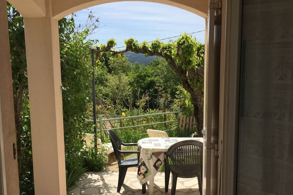 Photo of Patio Balcony in Allegre Les Fumades
