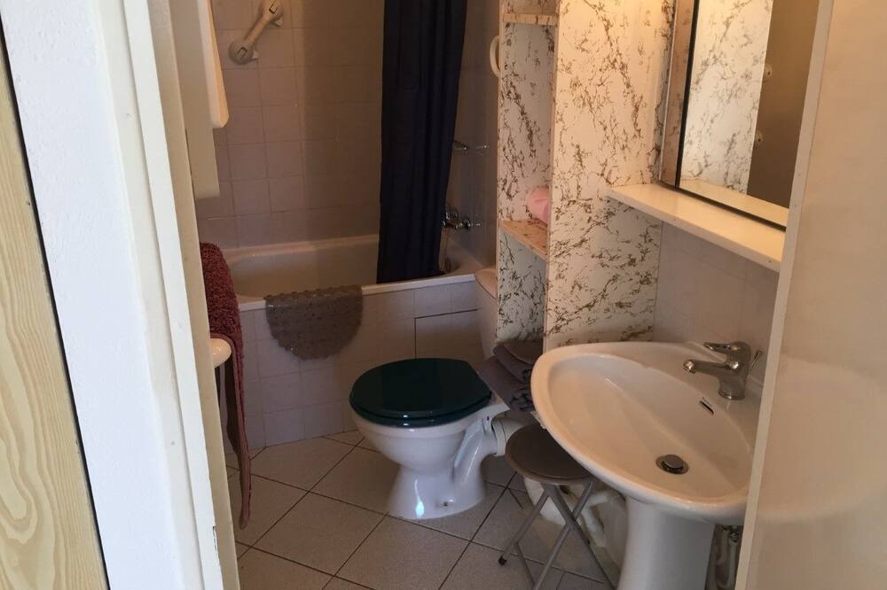 Photo of Bathroom in Allegre Les Fumades