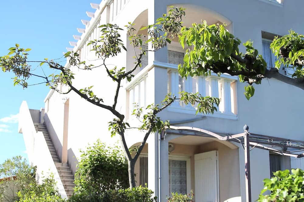 Photo of Outdoor in Allegre Les Fumades