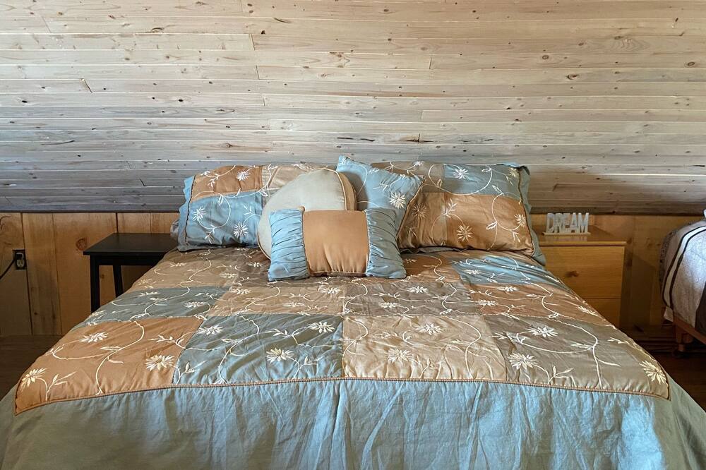 Photo of Bedroom in Lanark Highlands