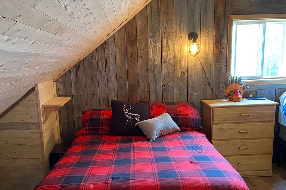 Photo of Bedroom in Lanark Highlands