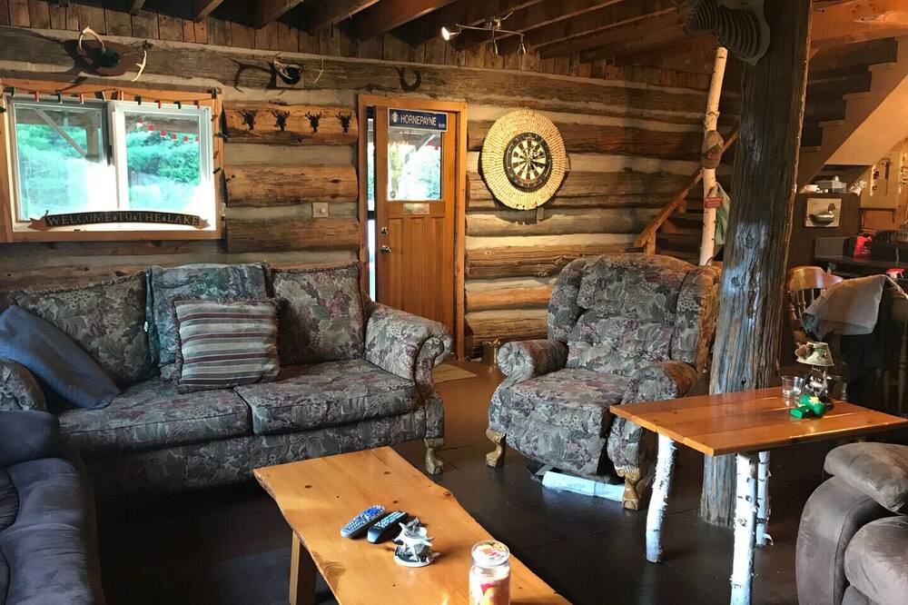 Photo of Livingroom in Lanark Highlands