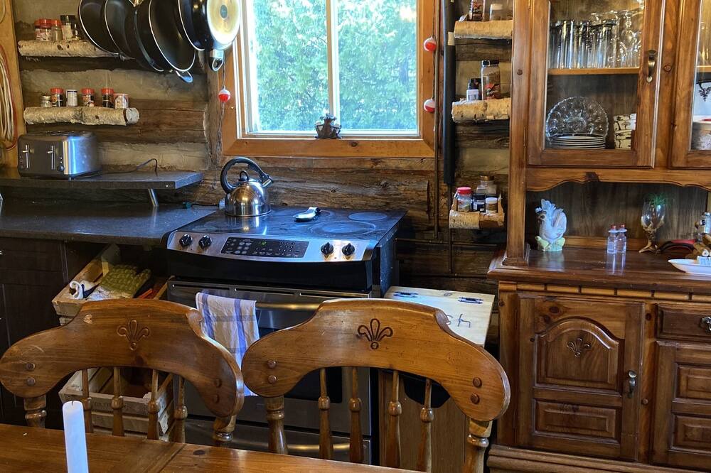 Photo of Kitchen in Lanark Highlands
