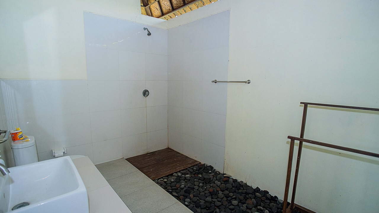 Photo of Bathroom in Mushroom Bay