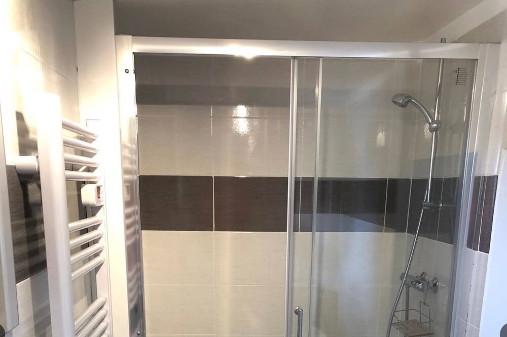 Photo of Bathroom in Clermont-Ferrand