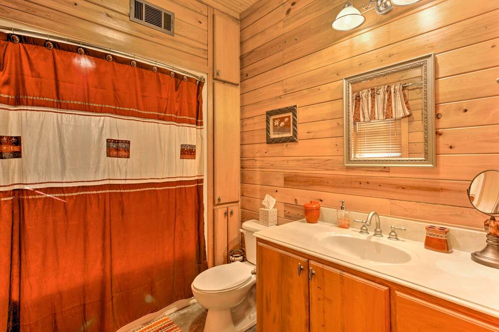 Photo of Bathroom in Florien