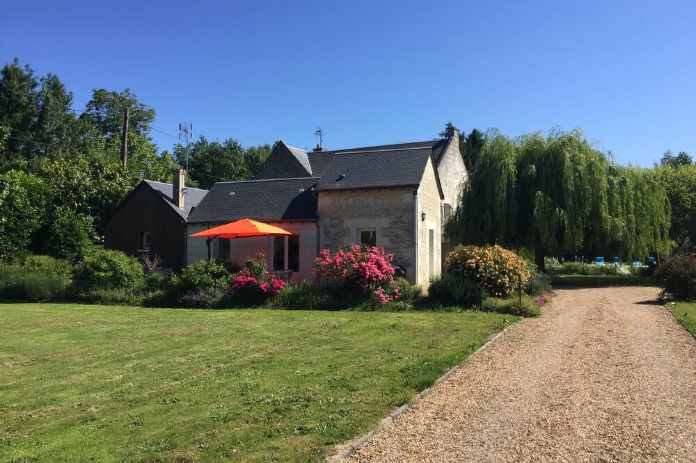 Photo of Outdoor in Rigny-Usse