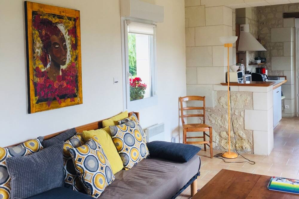 Photo of Livingroom in Rigny-Usse