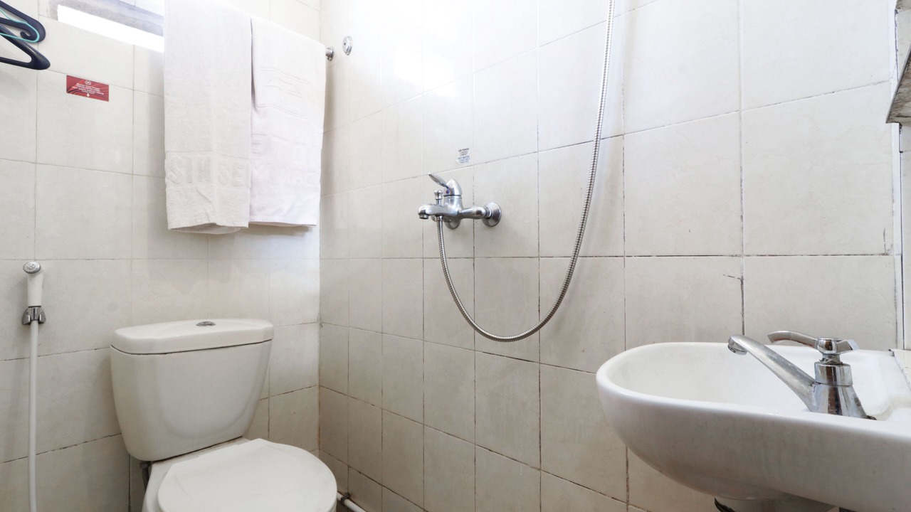 Photo of Bathroom in Malabar