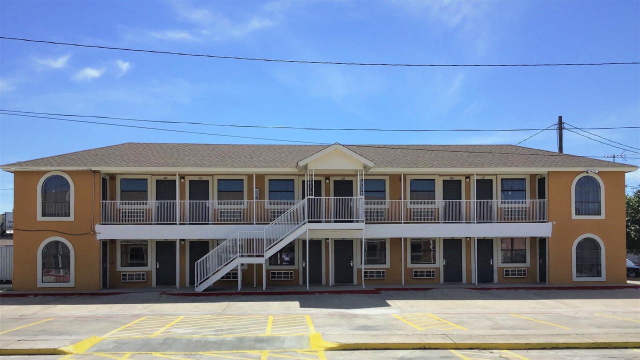 Photo of Outdoor in Eastern Division
