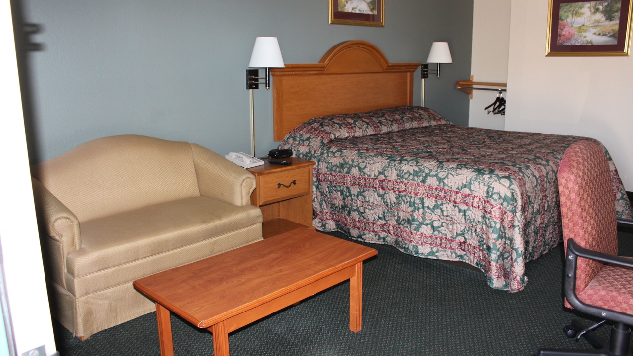 Photo of Others in Wynne