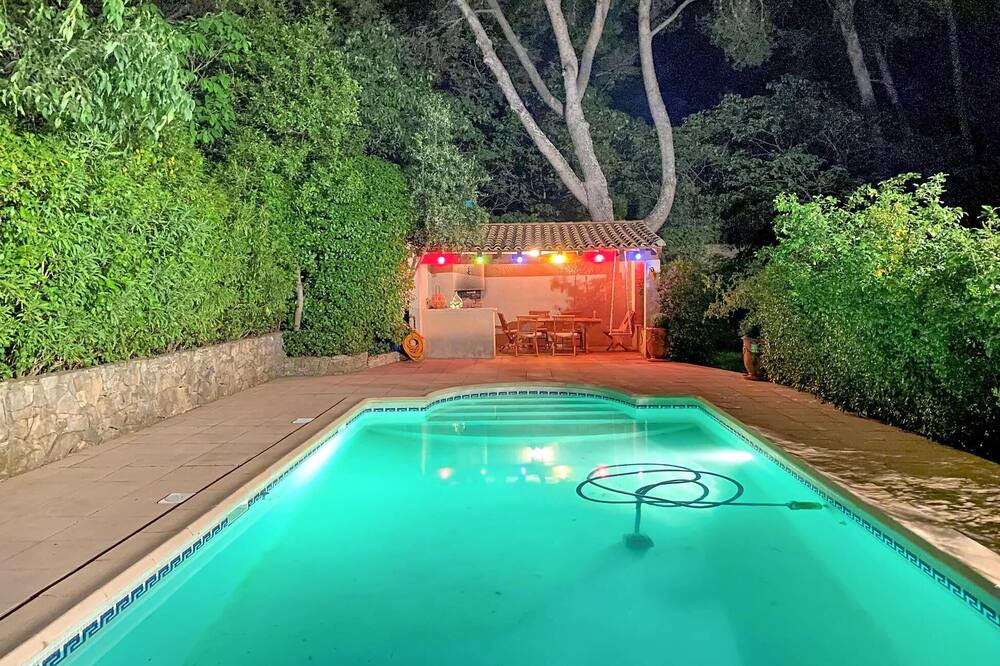 Photo of Outdoor in Caremeau