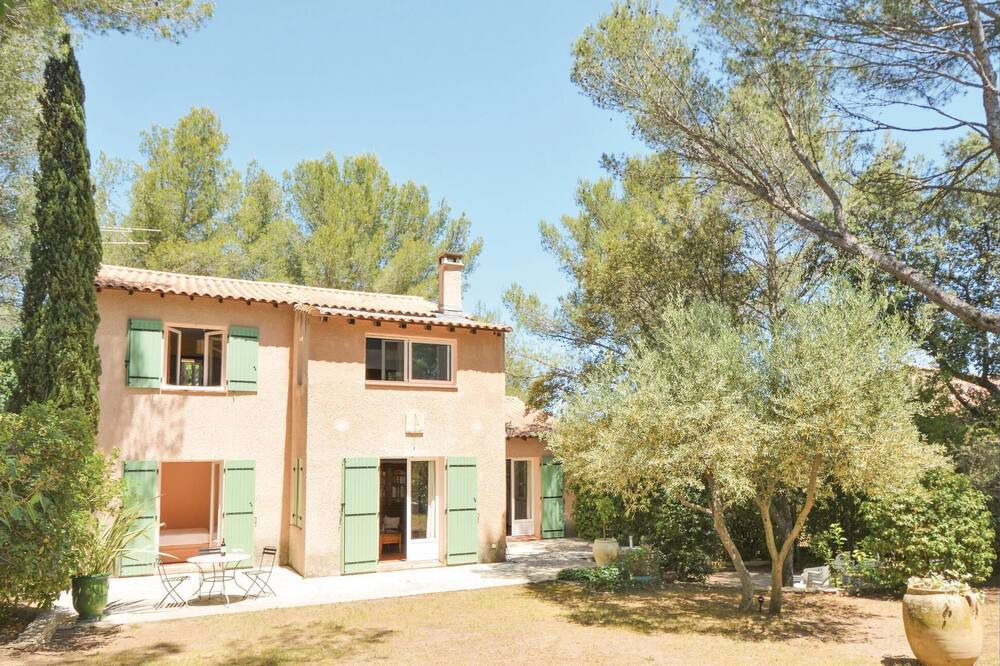 Photo of Outdoor in Caremeau