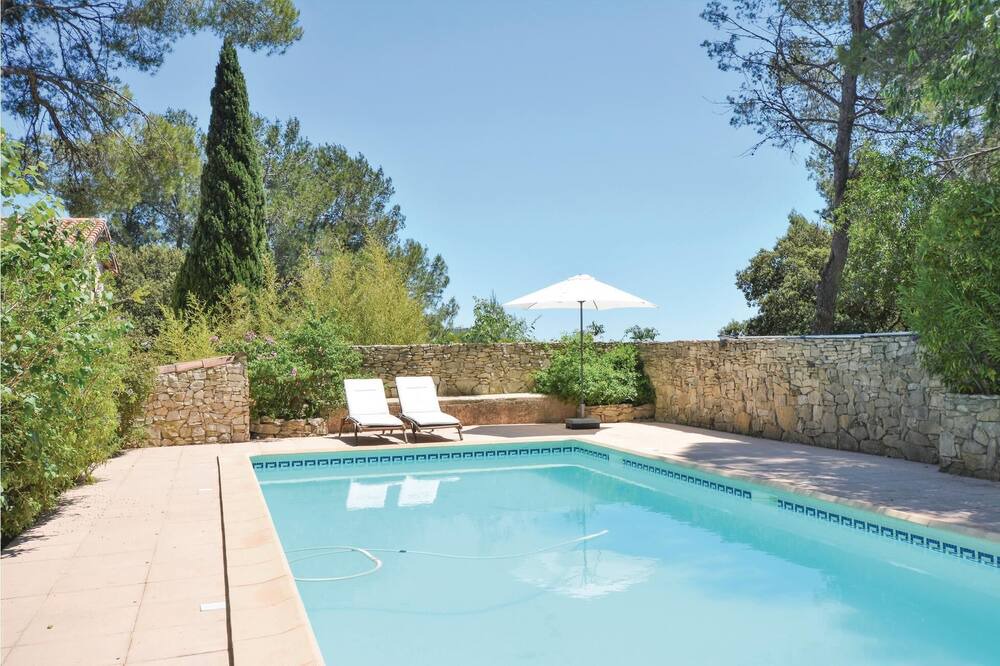 Photo of Outdoor in Caremeau