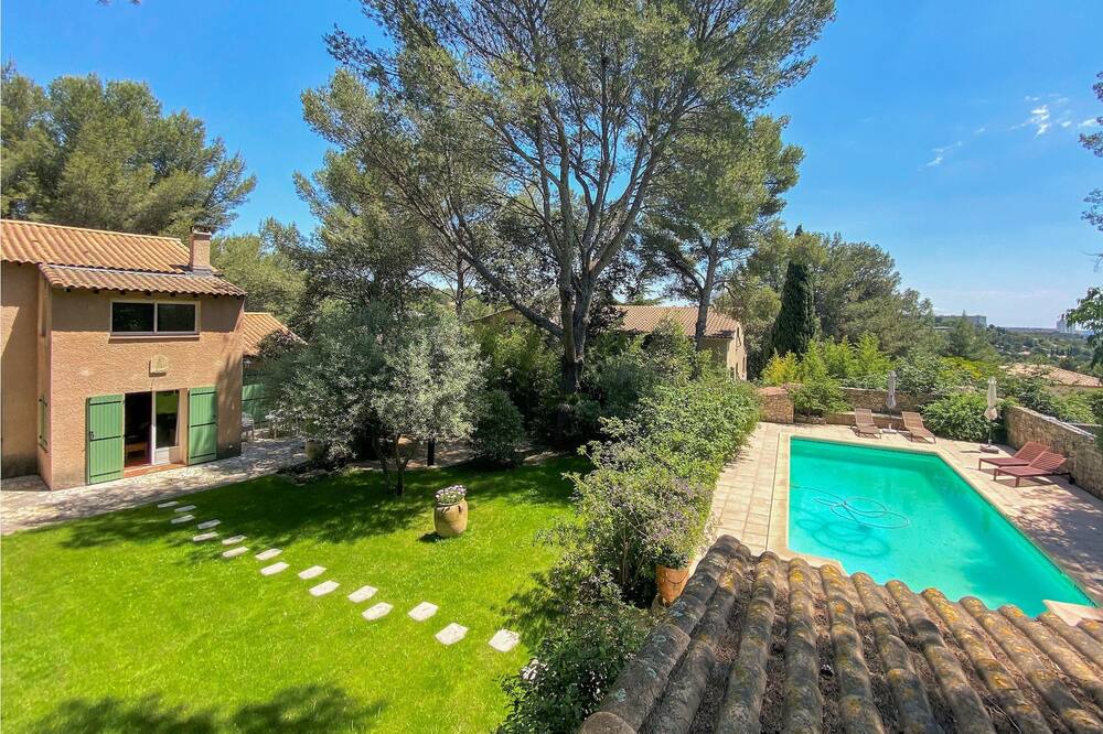 Photo of Outdoor in Caremeau