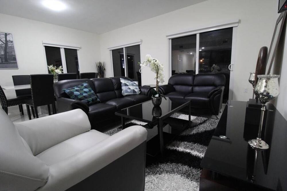Photo of Livingroom in Princeton