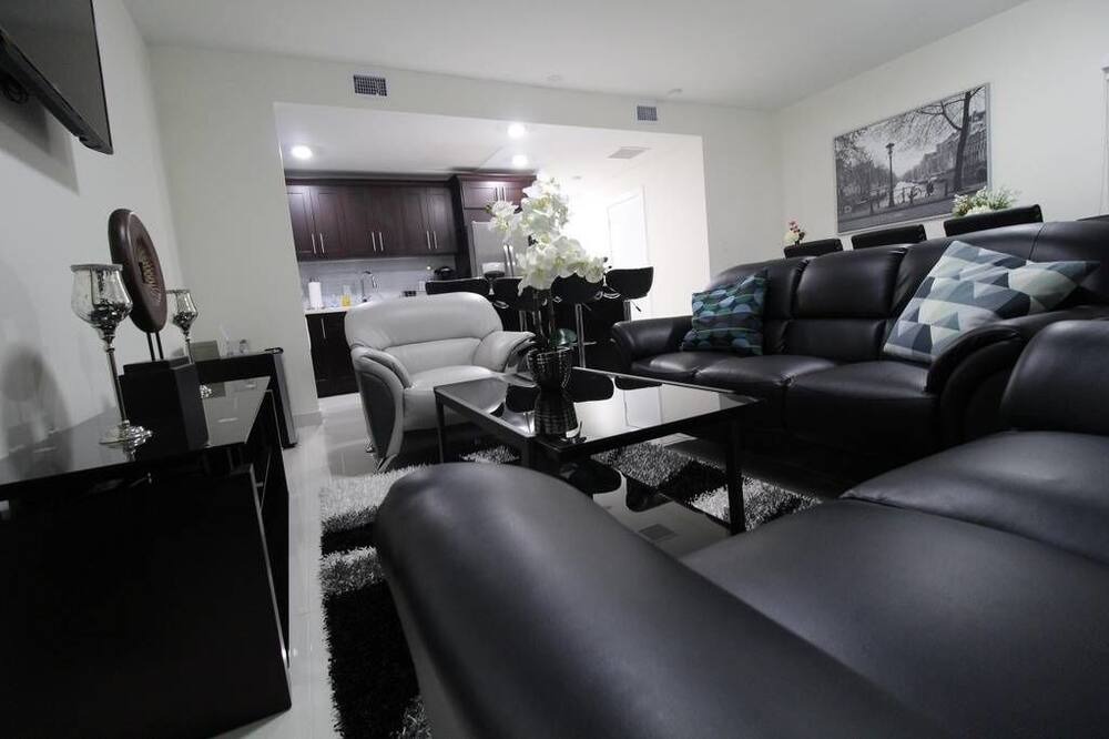 Photo of Livingroom in Princeton