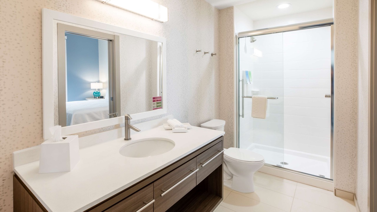 Photo of Bathroom in Greater Greenspoint