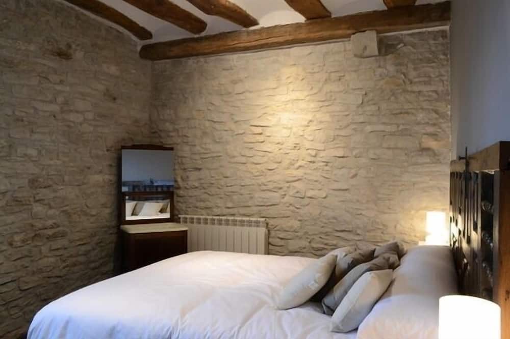 Photo of Bedroom in Goni
