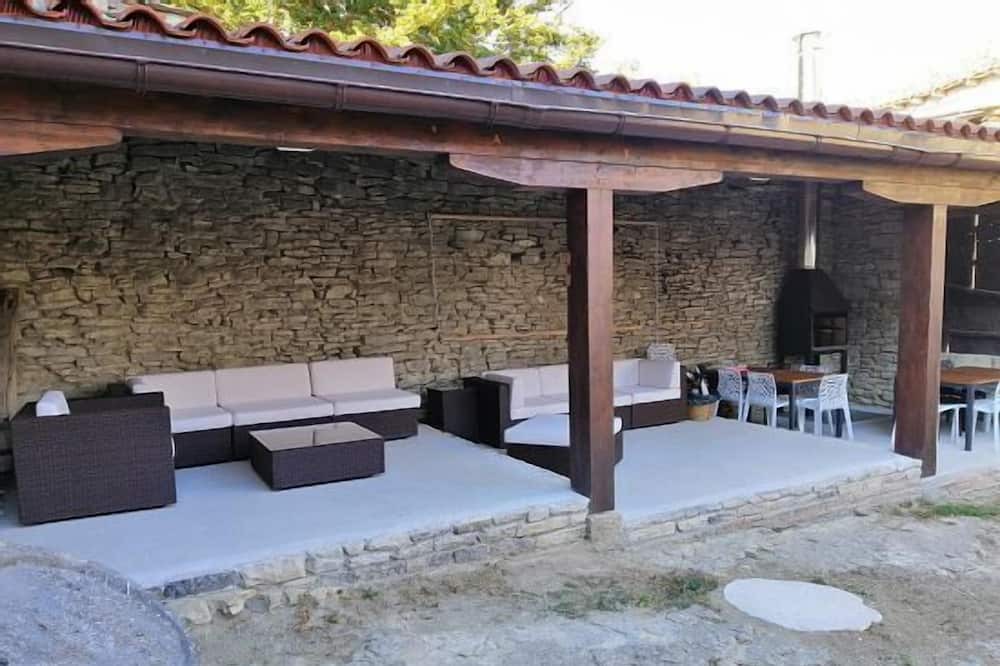 Photo of Patio Balcony in Goni