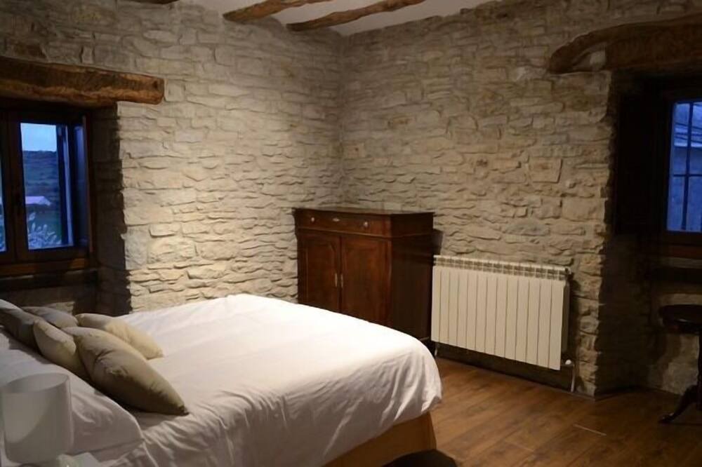 Photo of Bedroom in Goni
