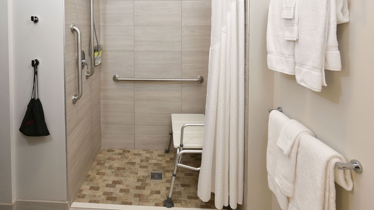 Photo of Bathroom in Madisonville