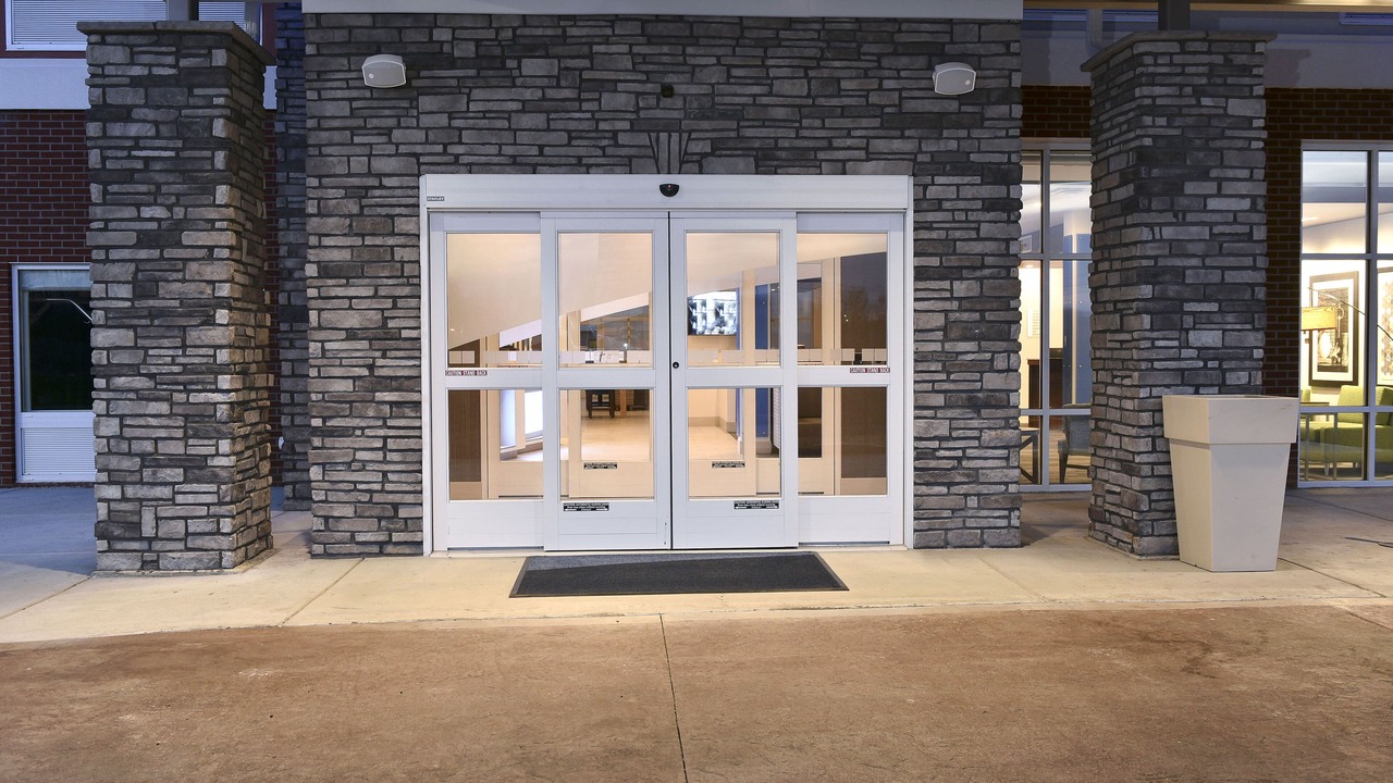 Photo of Outdoor in Madisonville