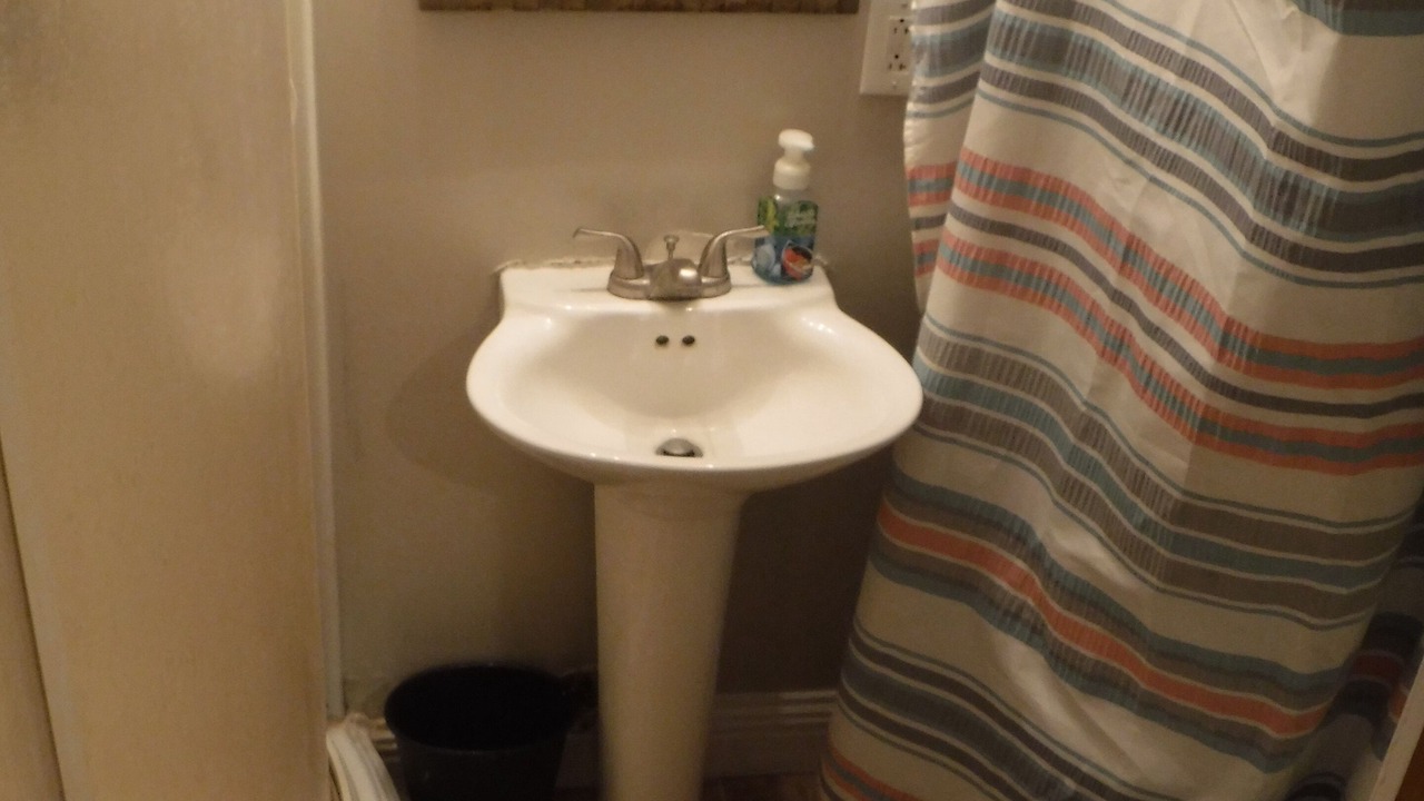 Photo of Bathroom in Lakeview
