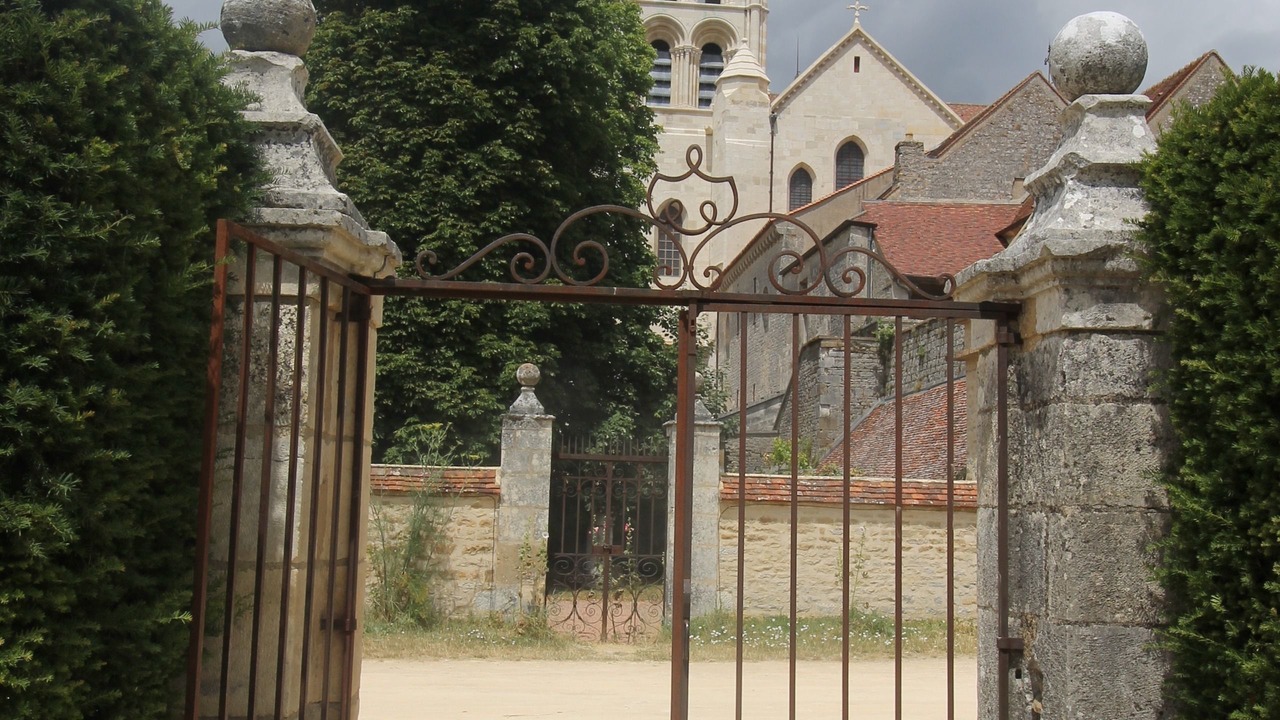 Photo of Others in Etivey