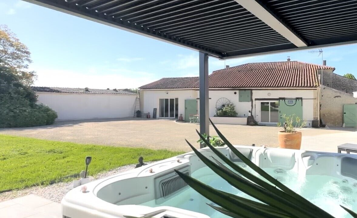 Photo of Outdoor in Saint-Aubin-la-Plaine