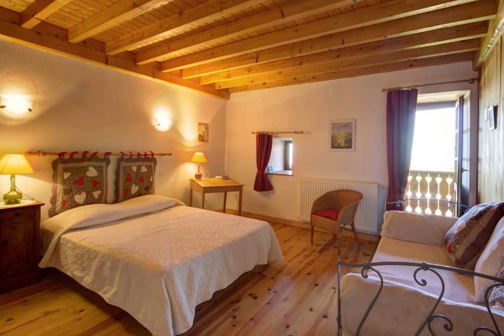 Photo of Bedroom in Saint-Bonnet-le-Courreau