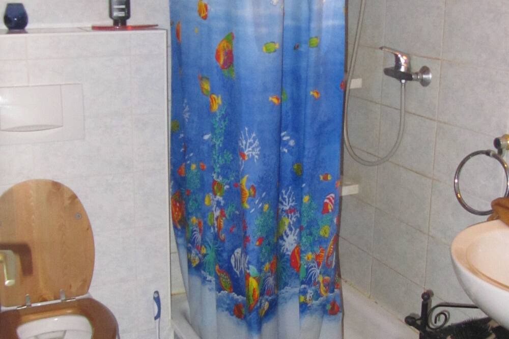 Photo of Bathroom in Genthod