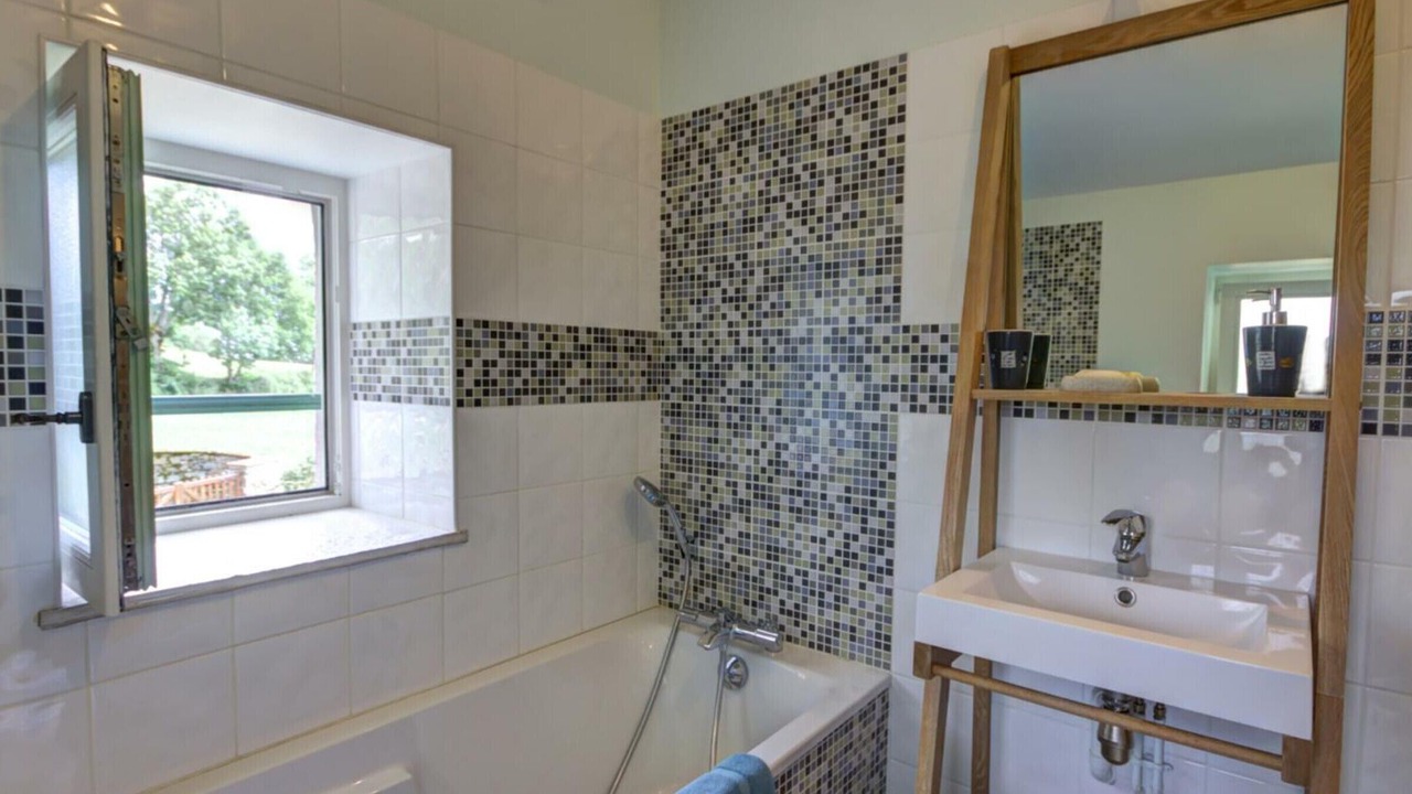 Photo of Bathroom in Lure
