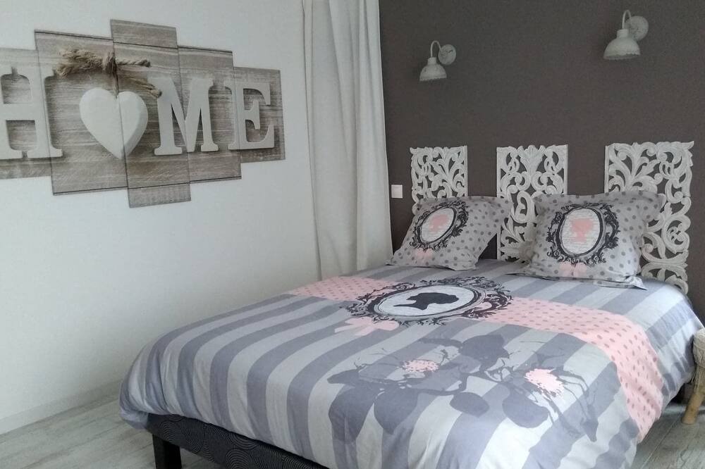 Photo of Bedroom in Labatut