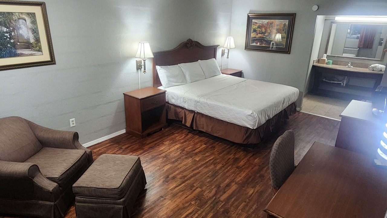 Photo of Bedroom in Lampasas