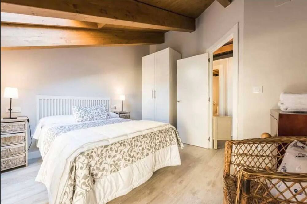 Photo of Bedroom in Adahuesca