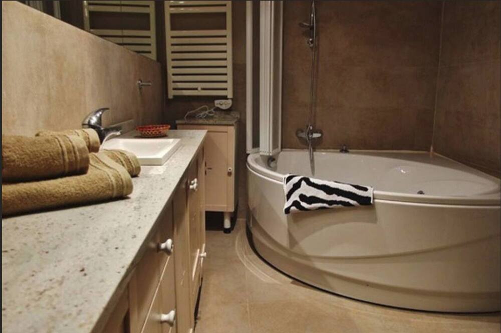 Photo of Bathroom in Adahuesca