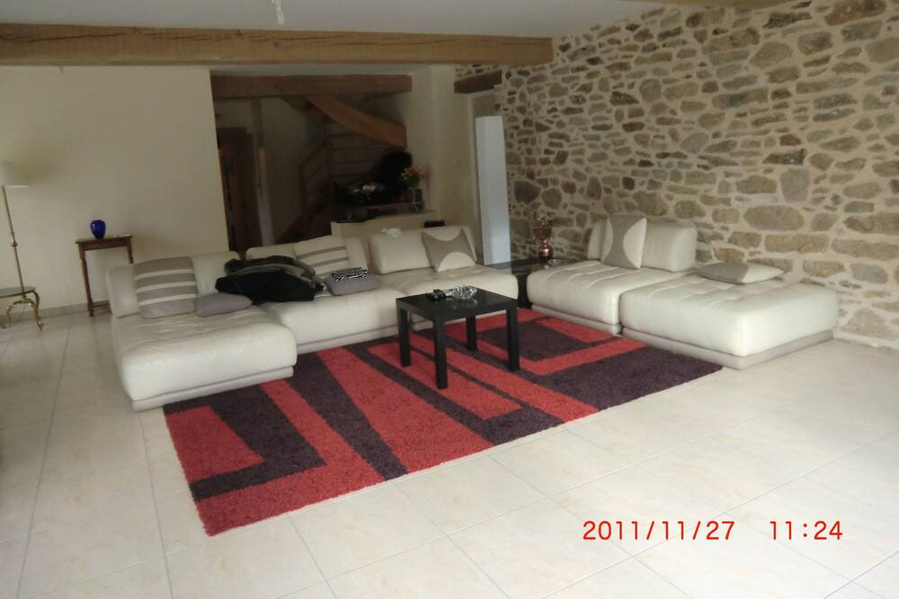 Photo of Others in Berric