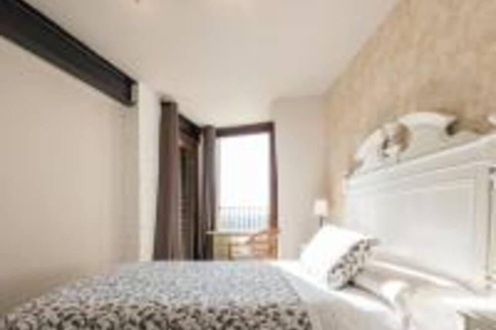 Photo of Bedroom in Adahuesca