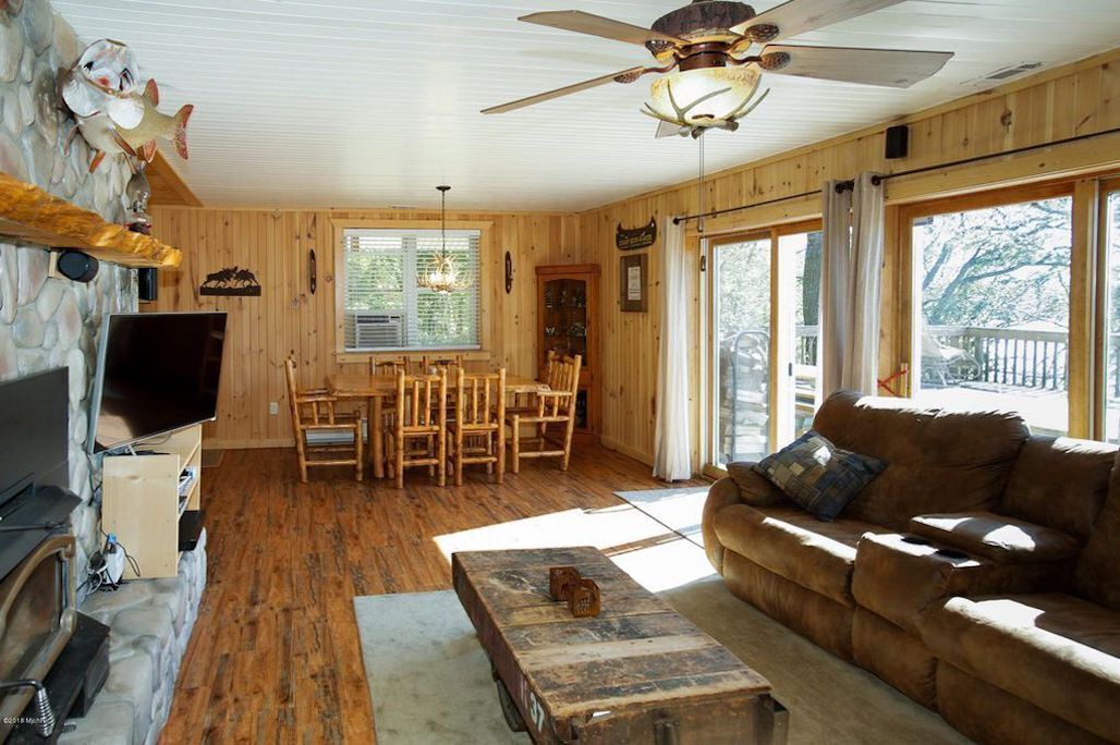 Photo of Livingroom in Allegan
