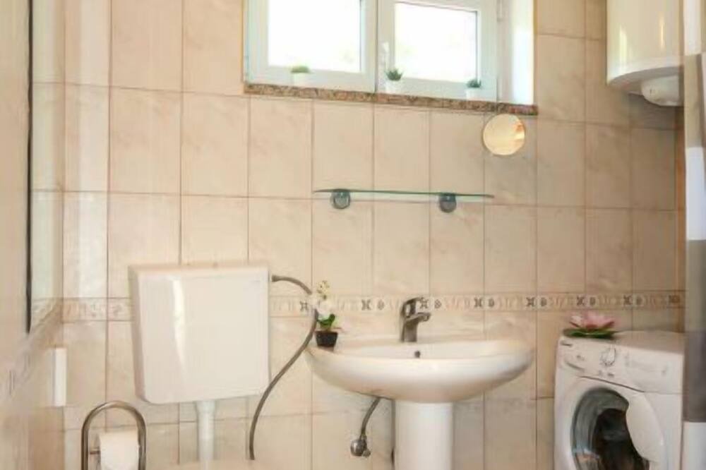 Photo of Bathroom in Porozina