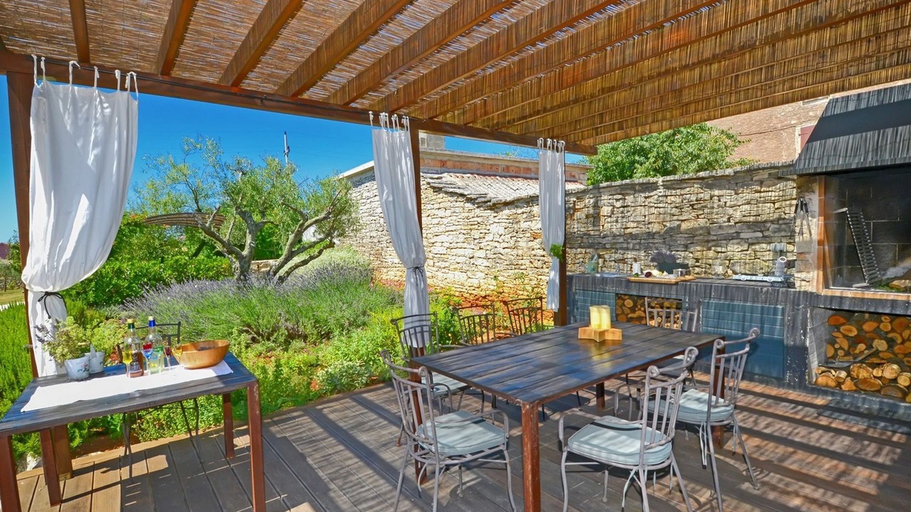 Photo of Outdoor in Kringa