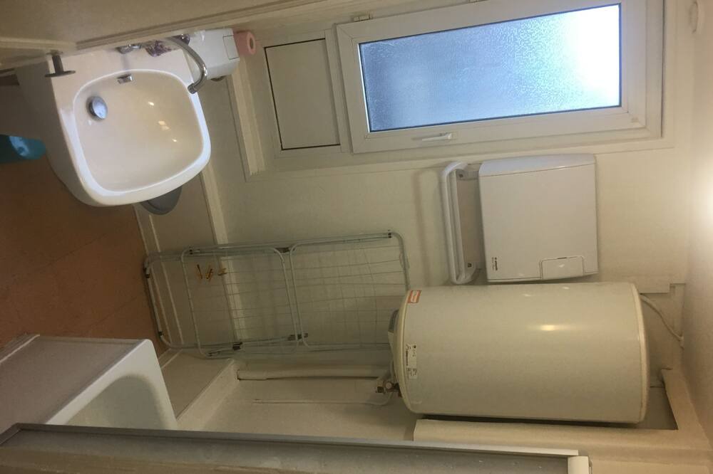 Photo of Bathroom in Elbeuf