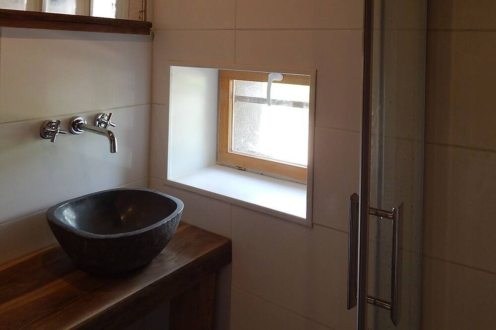 Photo of Bathroom in Alligny-en-Morvan