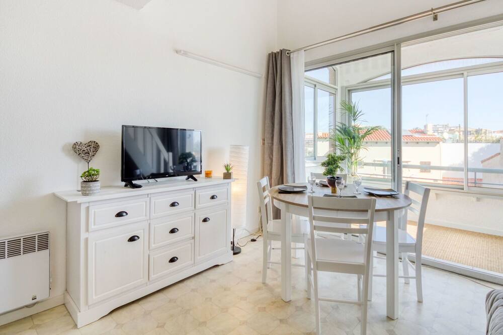 Photo of Bedroom in Les Arenes
