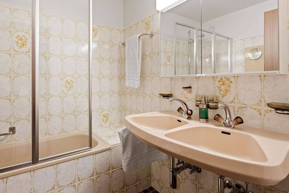 Photo of Bathroom in Parpan