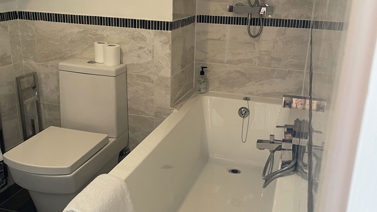 Photo of Bathroom in Hellidon