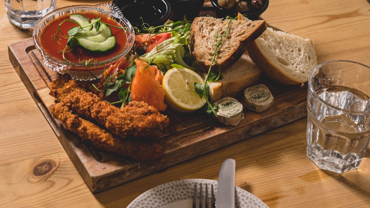 Photo of Others in Hellidon