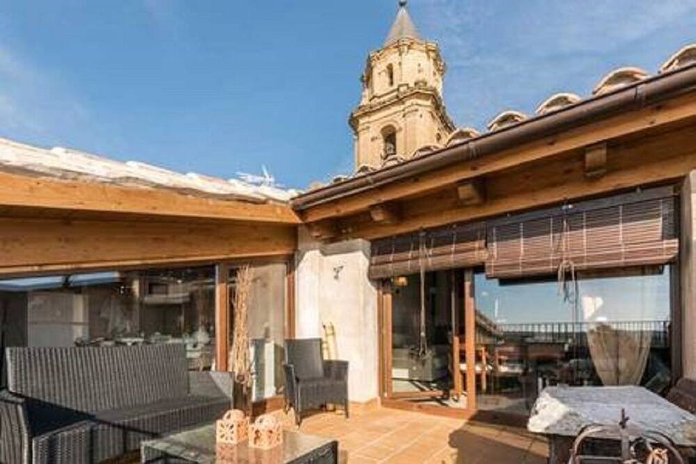 Photo of Patio Balcony in Adahuesca